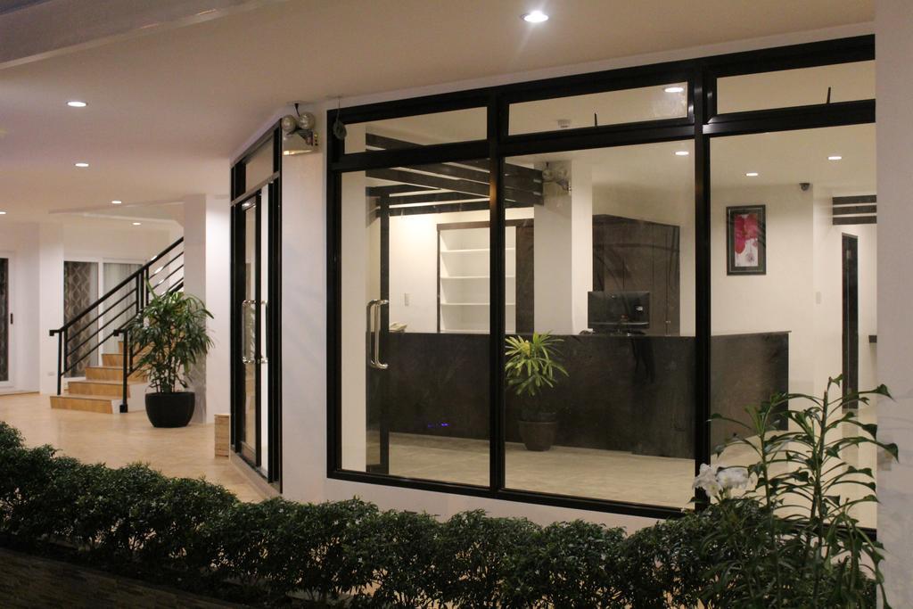 Be-Ing Suites Davao Exterior photo
